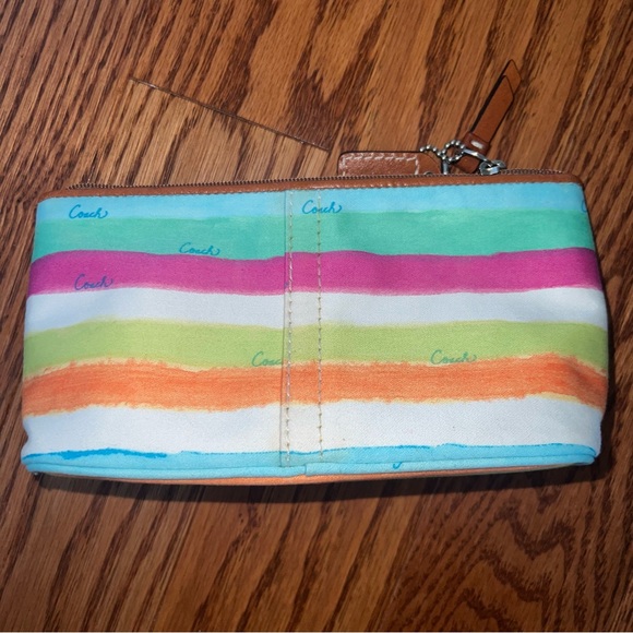 Coach makeup bag - Picture 3 of 6